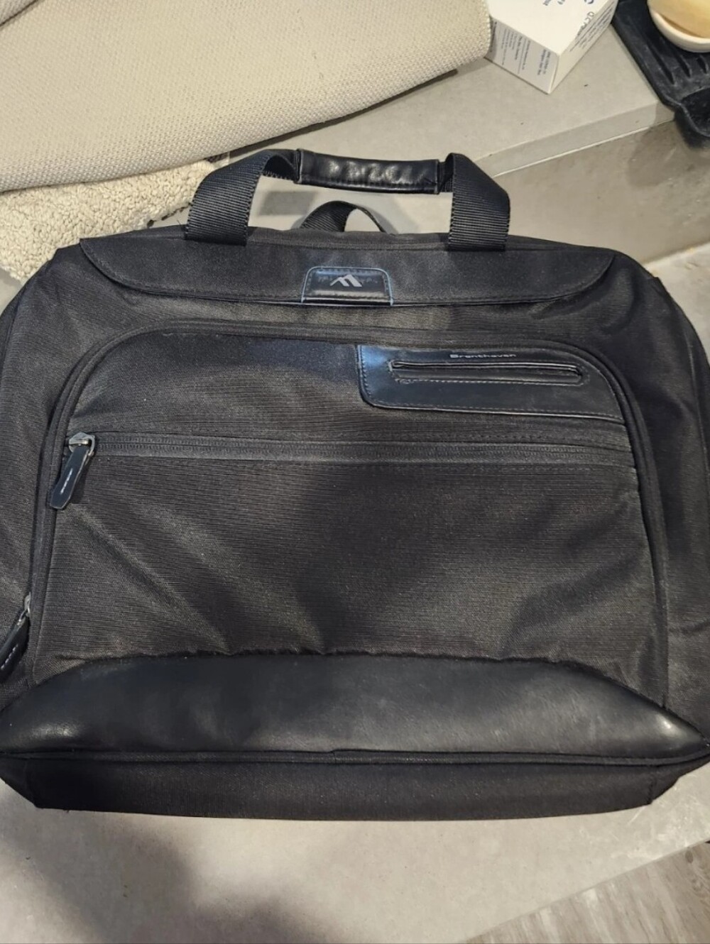 Brenthaven Elliot Deluxe Bag